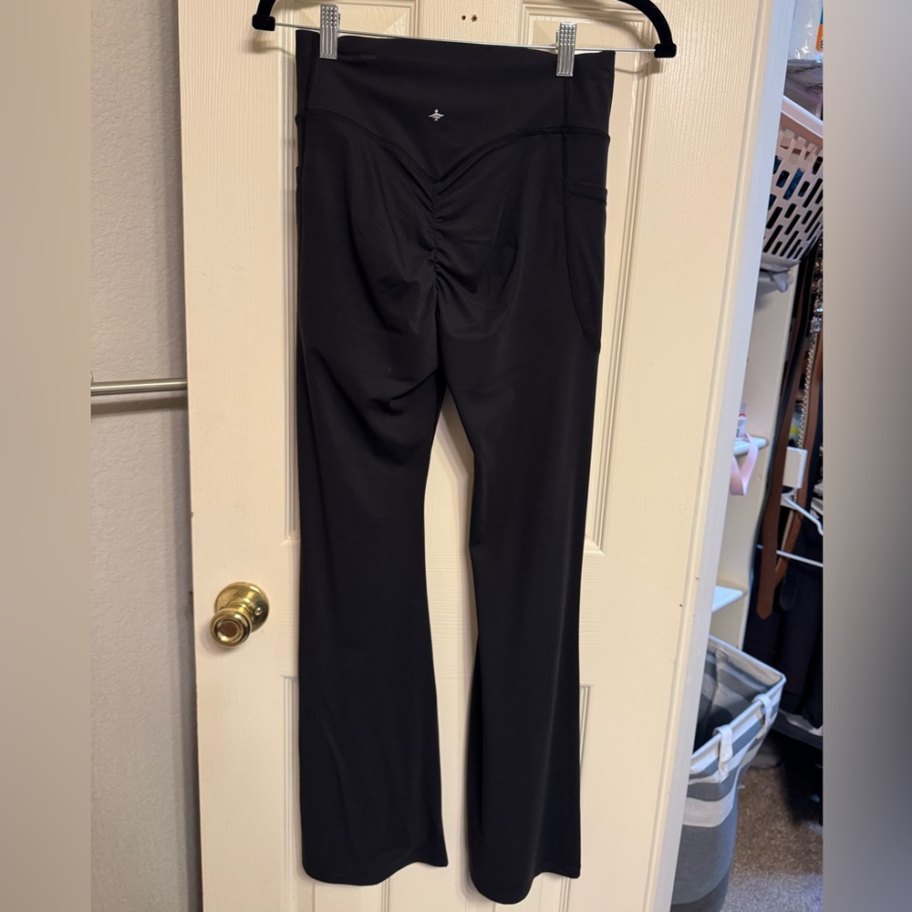 NWOT HALARA UltraSculpt High Waisted Yoga Bootcut Leggings - Picture 3 of 3